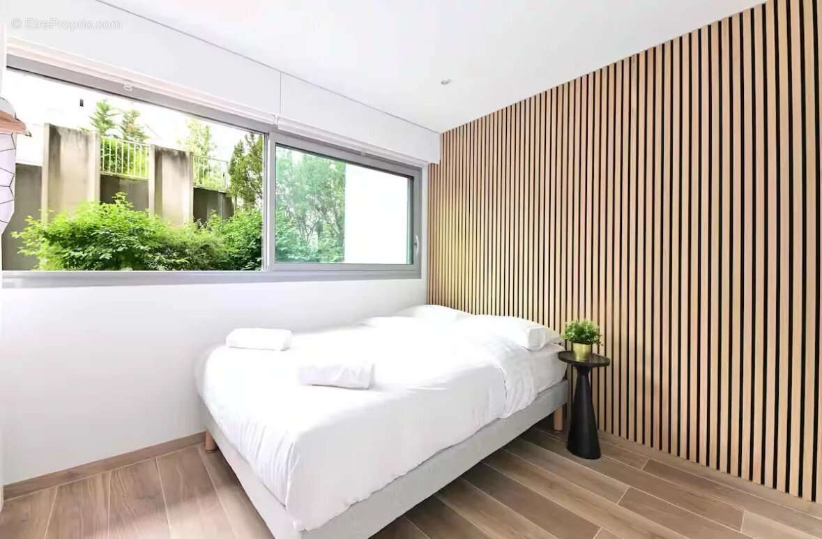 Commerce à PARIS-15E