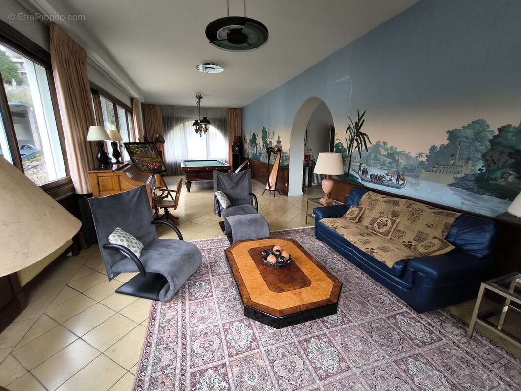 Maison à MONT-SAINT-PERE