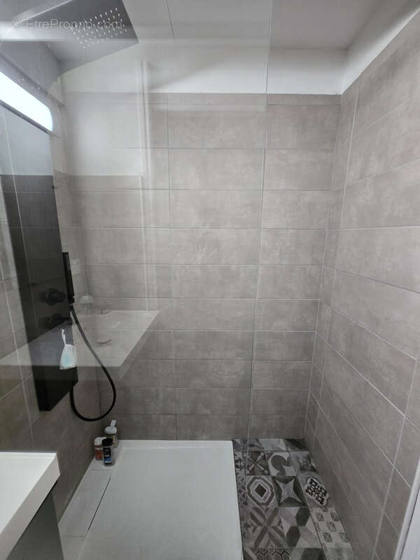 Appartement à PRUNIERES