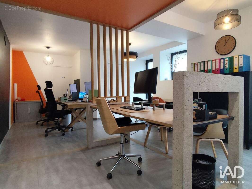 Photo 7 - Commerce à BAINS-SUR-OUST