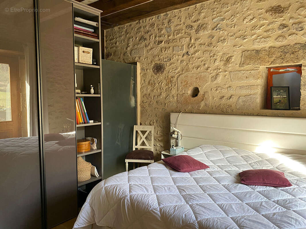 Maison à ROUFFIGNAC-SAINT-CERNIN-DE-REILHAC