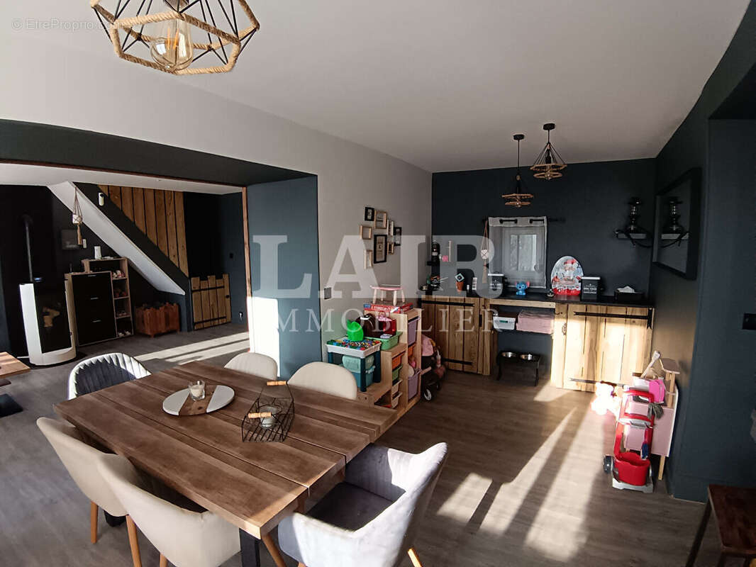 Maison à LE MELE-SUR-SARTHE