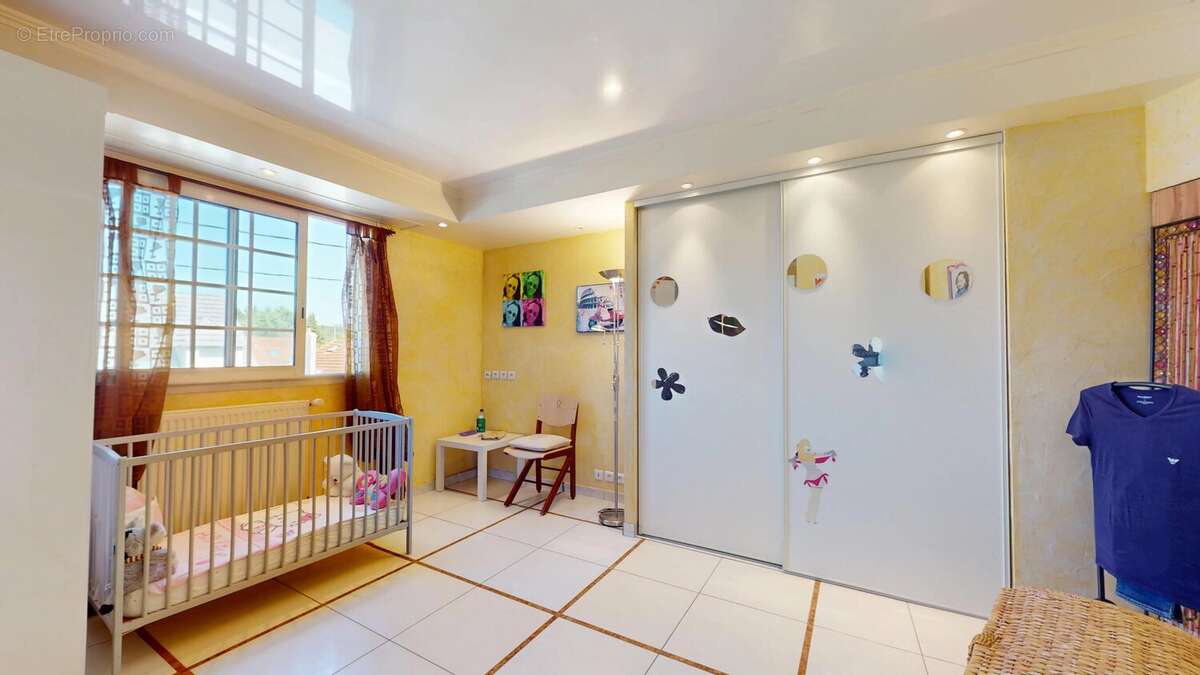 Maison 255 m² à Courtry  - photo 17