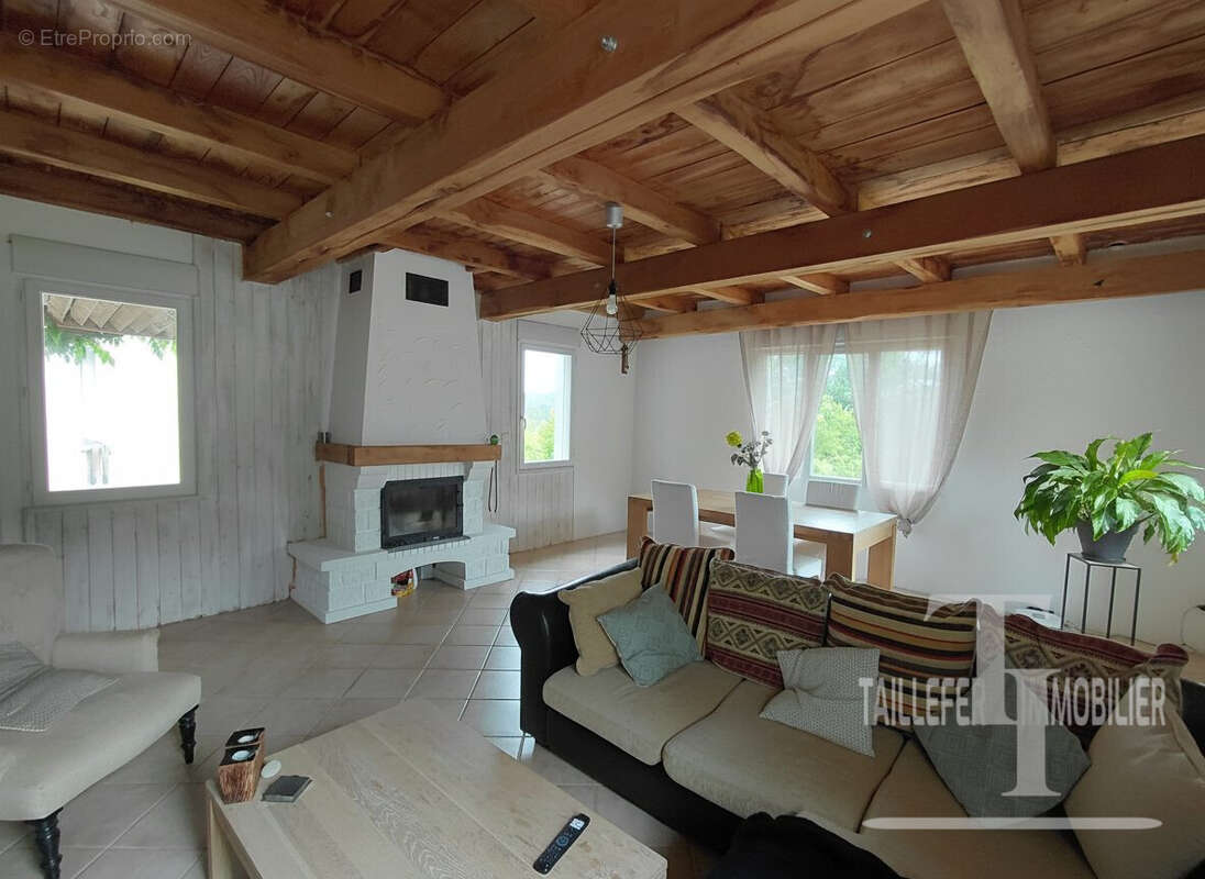 Maison 307 m² à Perigueux  - photo 5