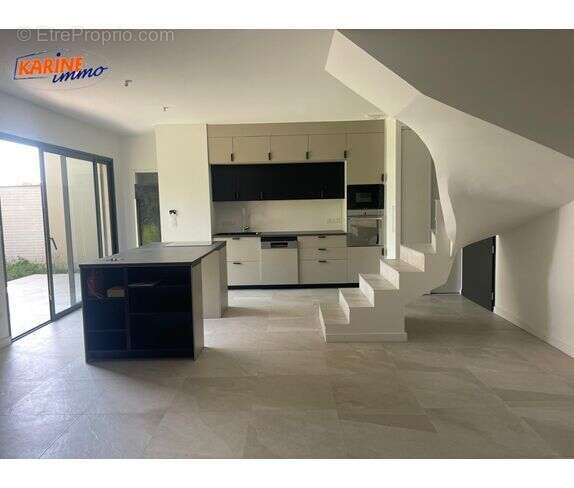 Maison 95 m² à Sathonay-Village  - photo 2