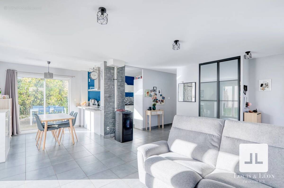 Maison à LACHASSAGNE