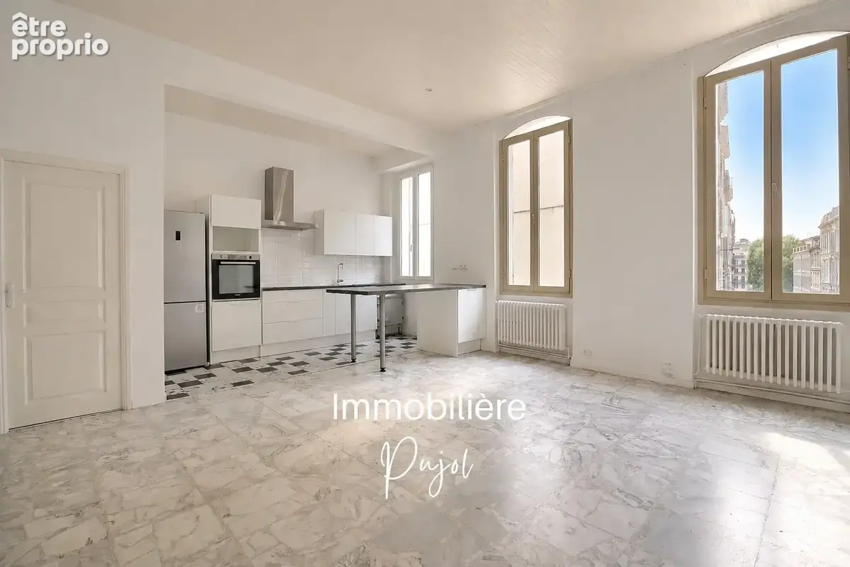 Marseille 6e   Préfecture   T3 rénové de 72 m2 avec patio - photo 5