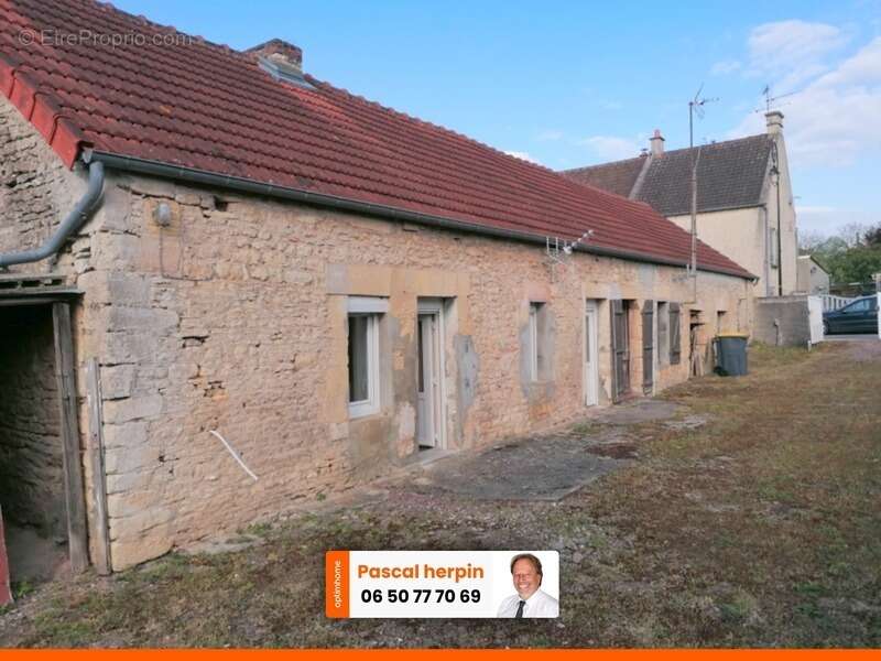 Maison à ROTS