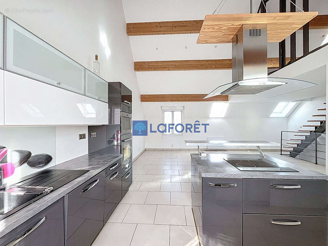 Appartement à SAINTRY-SUR-SEINE