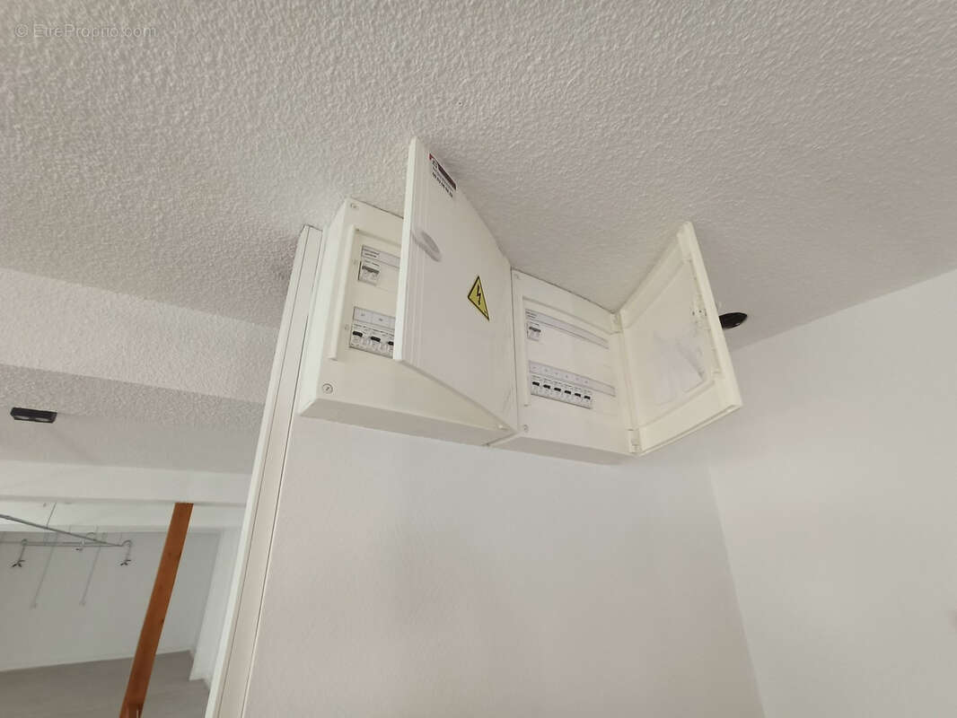 Commerce à SAINT-JUNIEN