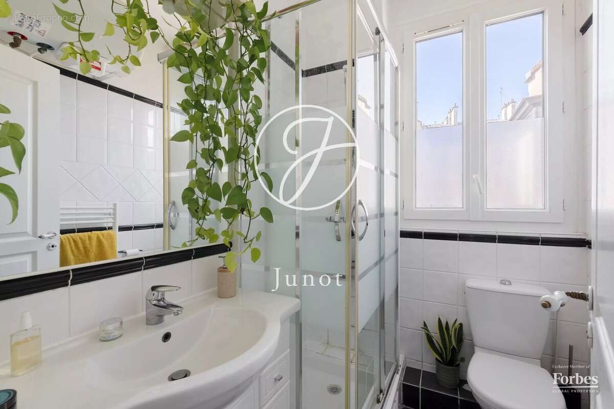 Appartement à PARIS-18E