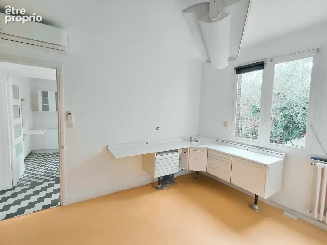St etienne de fontbellon - appartement 3 pieces 80m2 + terrasse - photo 9