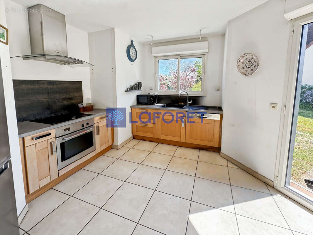 Maison à LA CHAPELLE-AUX-NAUX