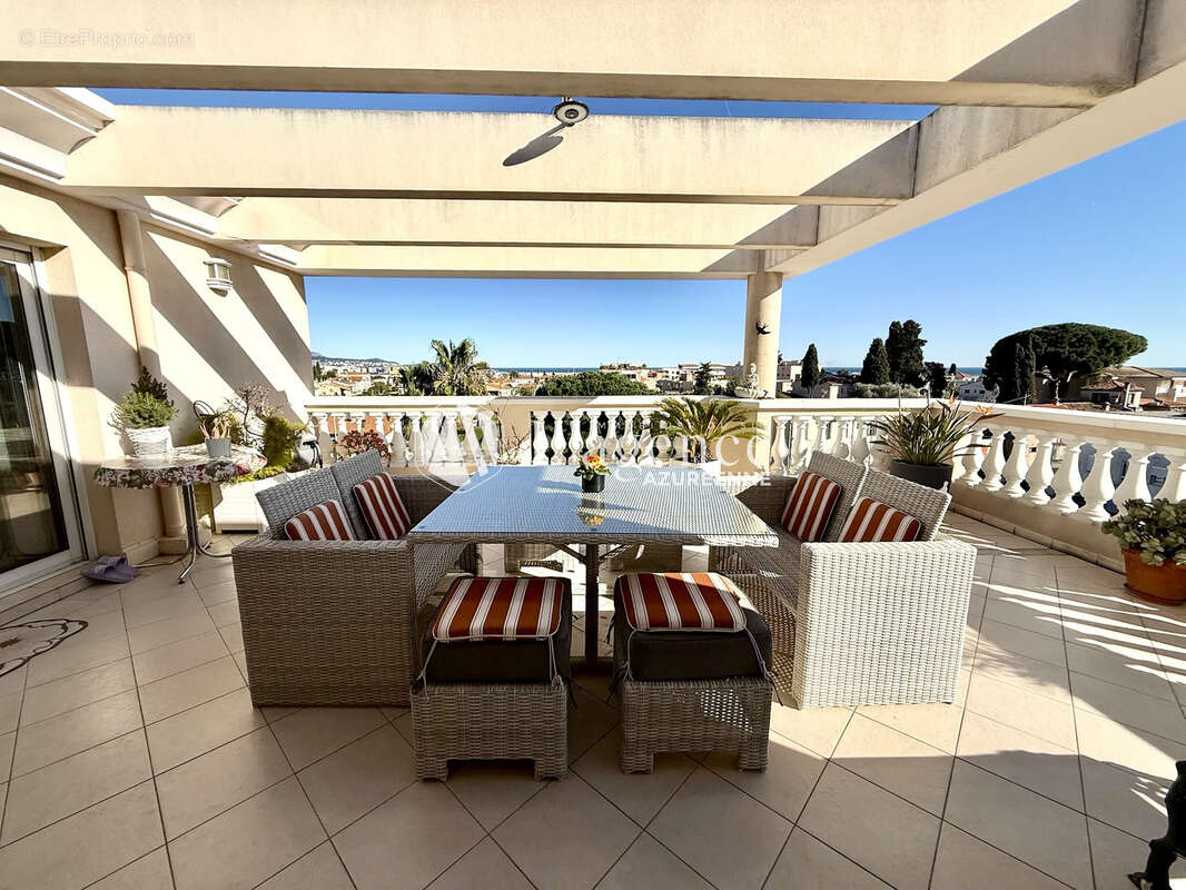 Appartement à SAINT-LAURENT-DU-VAR