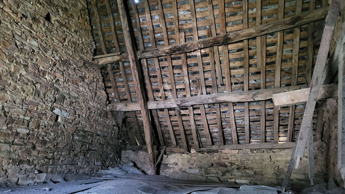 A réhabiliter, Bâtisse en pierres, 38m², Guemene Penfao - photo 2