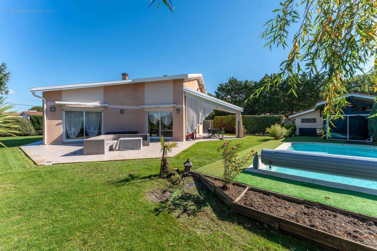 Maison à GUJAN-MESTRAS