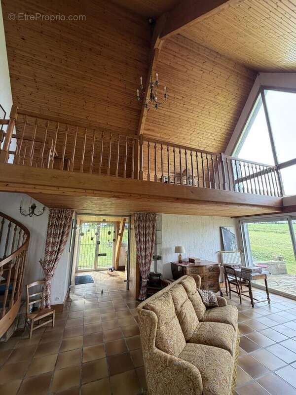 Maison à LE PUISET-DORE