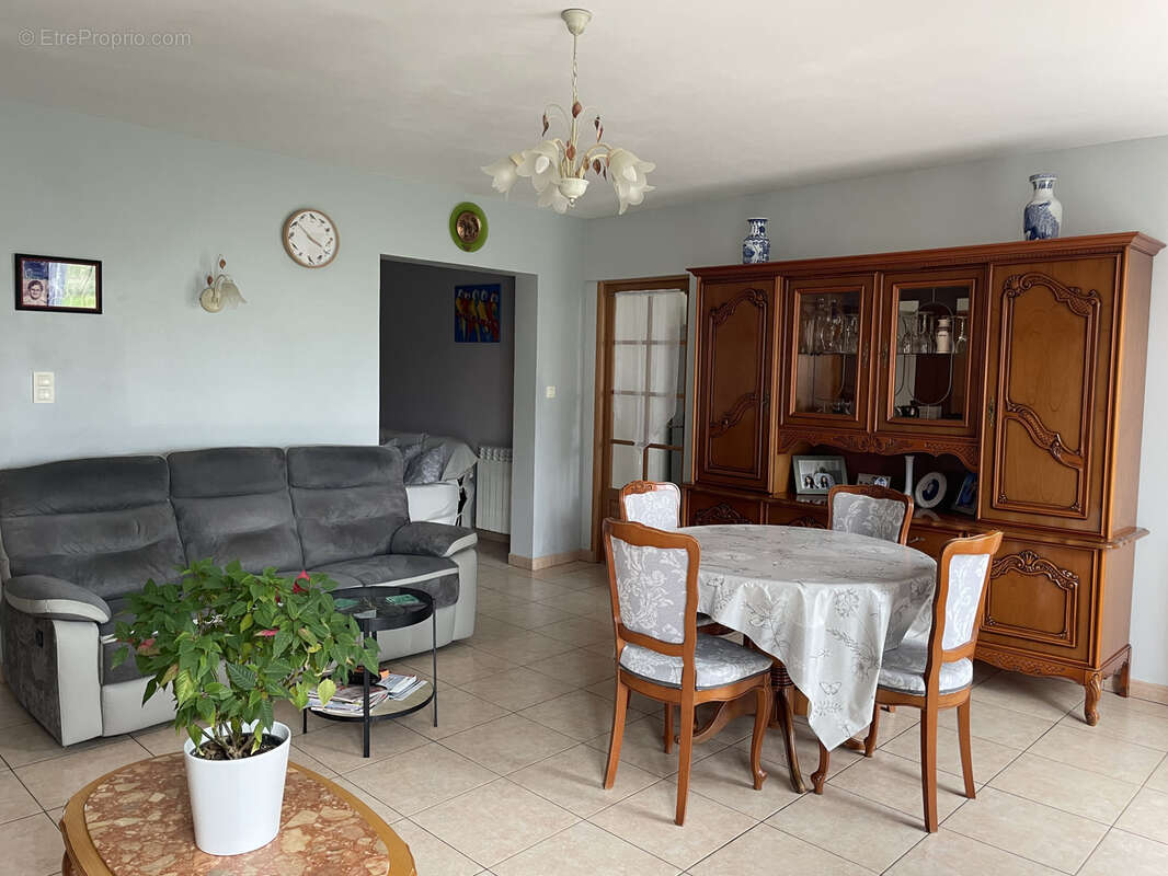 Maison à SAINT-DENIS-DES-PUITS