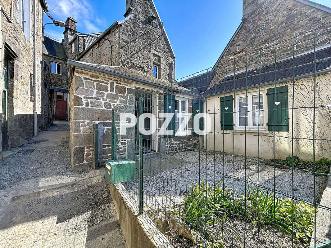 Maison à VILLEDIEU-LES-POELES