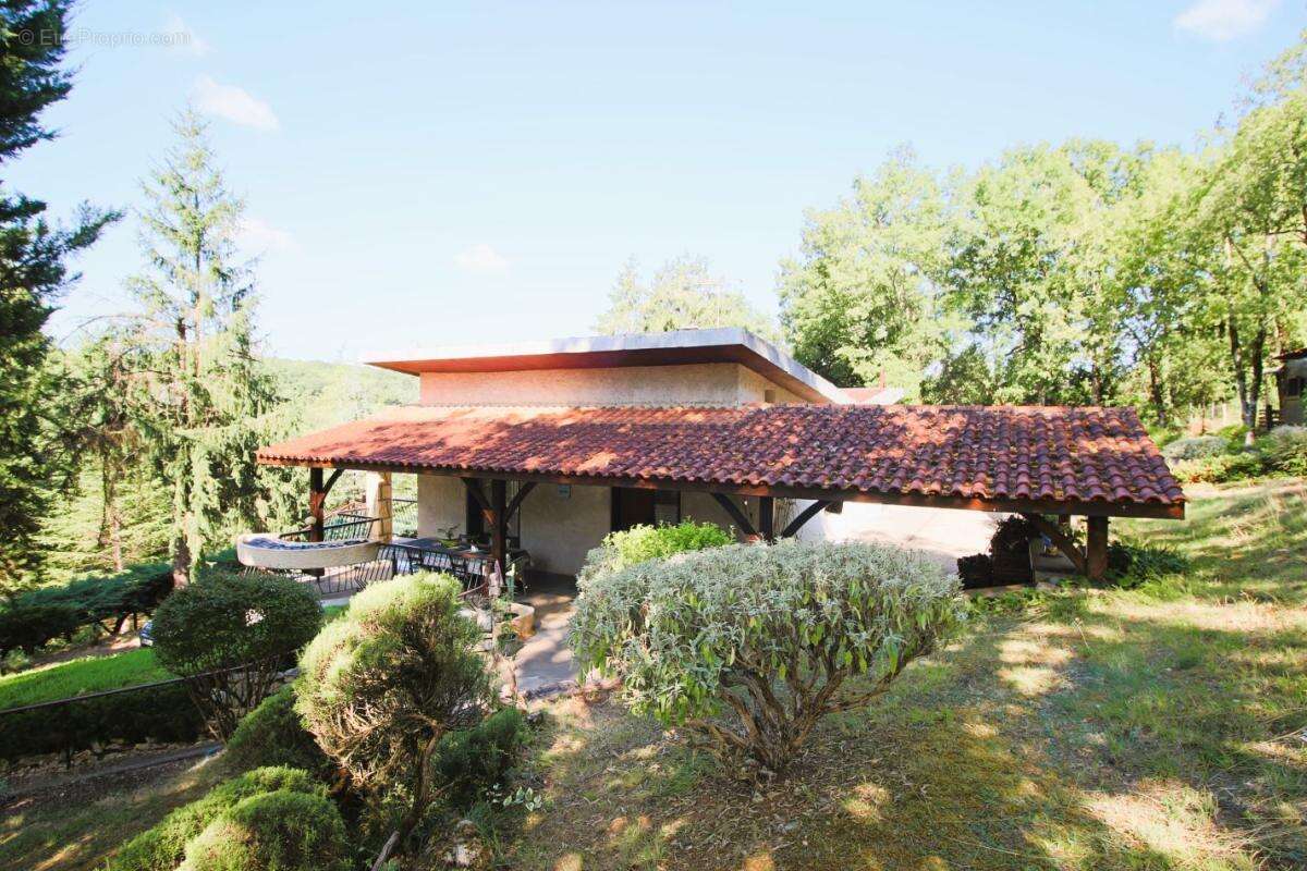 Maison à MONTAYRAL