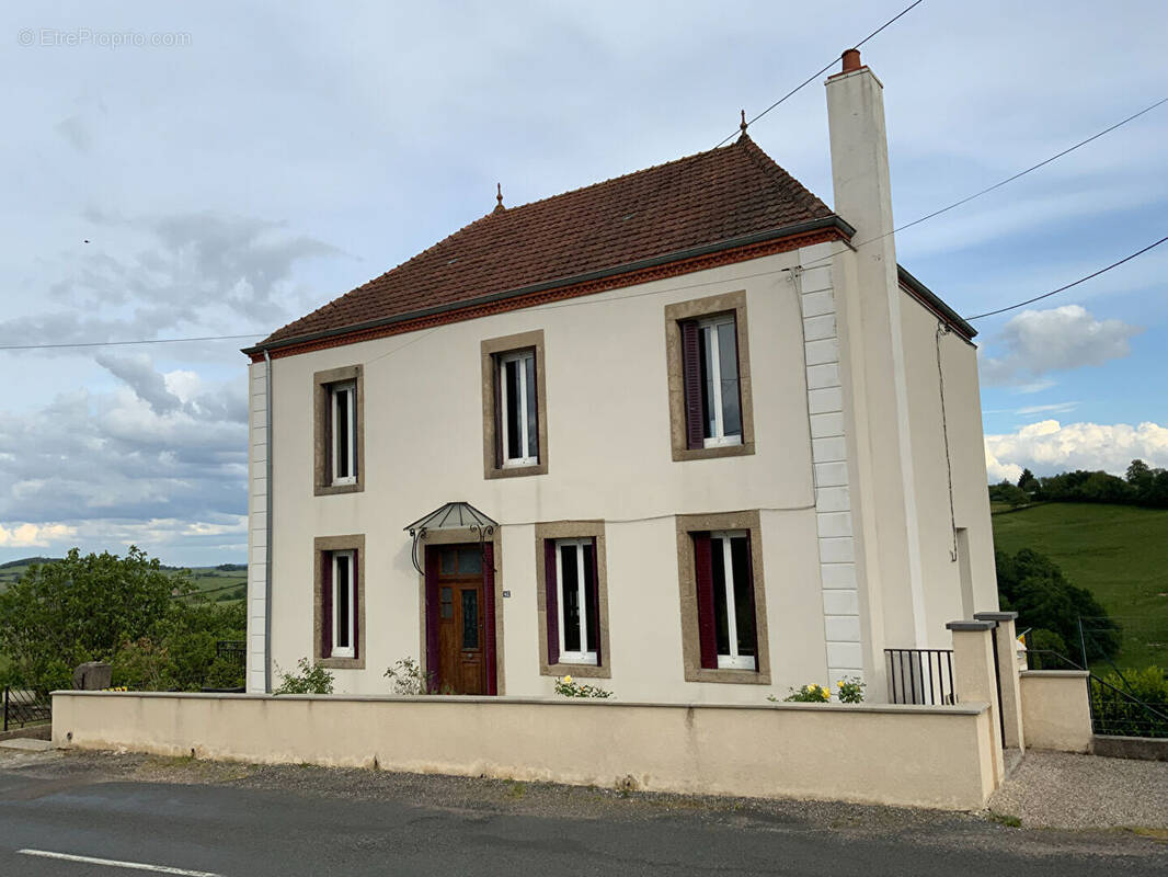 Maison à LE CREUSOT