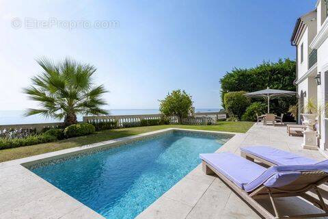 Maison à ROQUEBRUNE-CAP-MARTIN