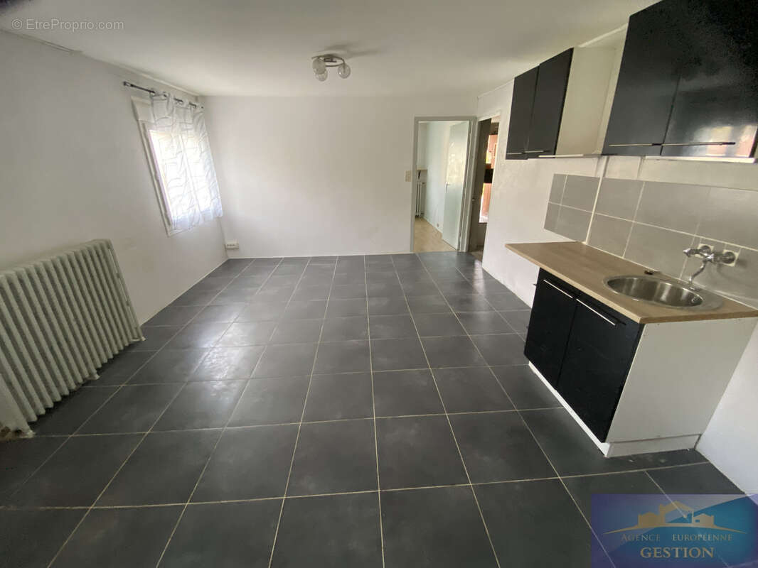 Maison avec 3 appartements - photo 4