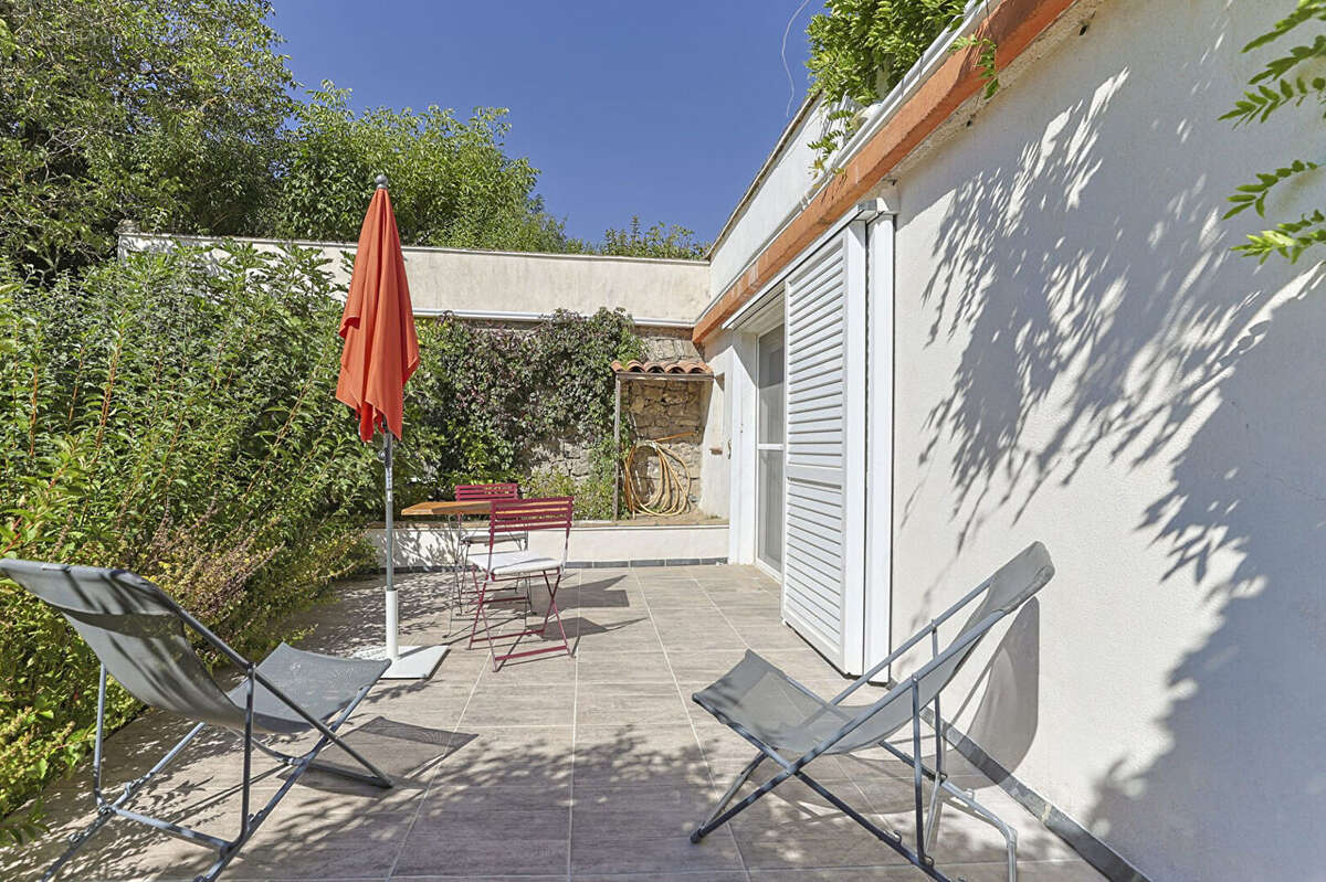 Maison à ROQUEREDONDE