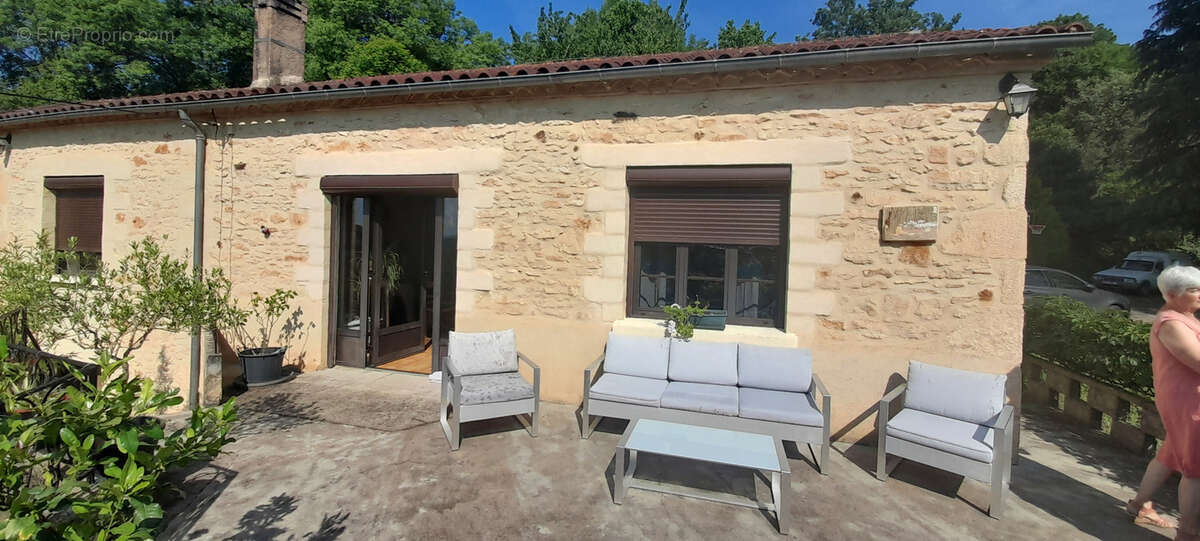 Maison à CUZORN