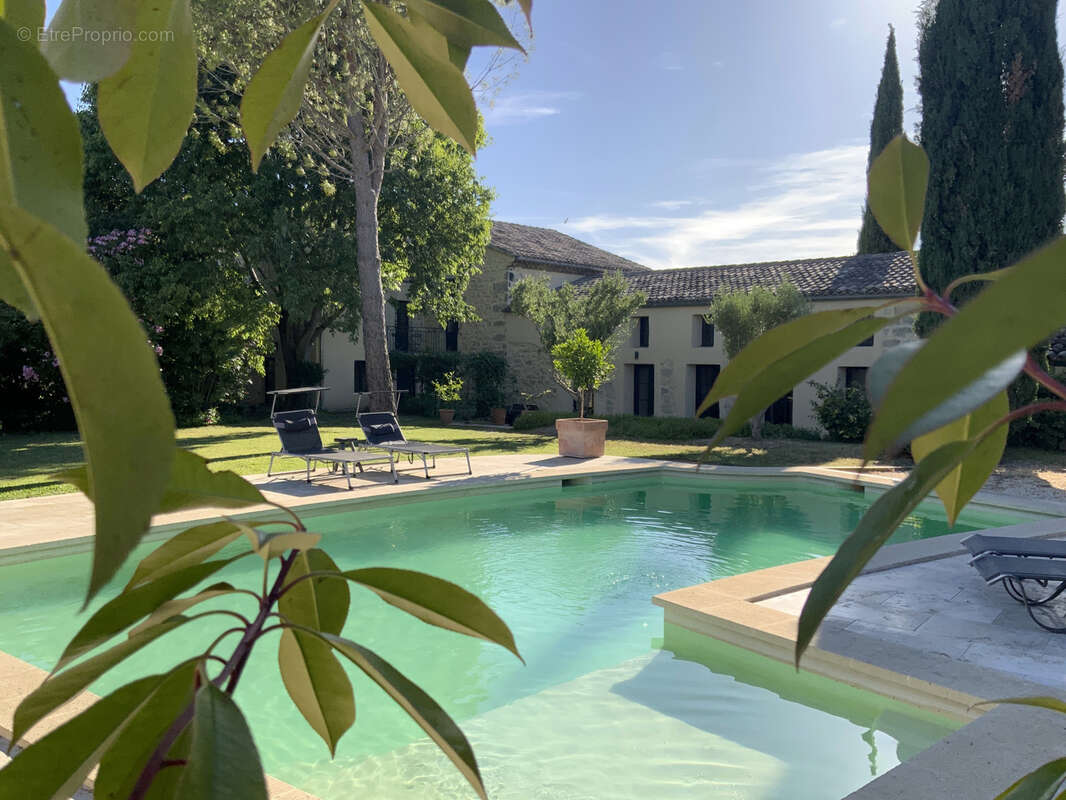 Propriété d'exception à 350 m du centre d' Uzès à pieds. - photo 2