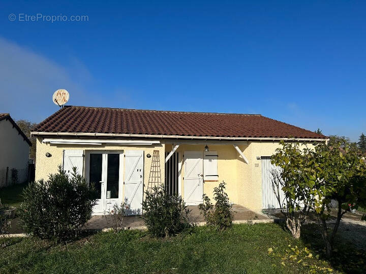 Maison à MAUROUX
