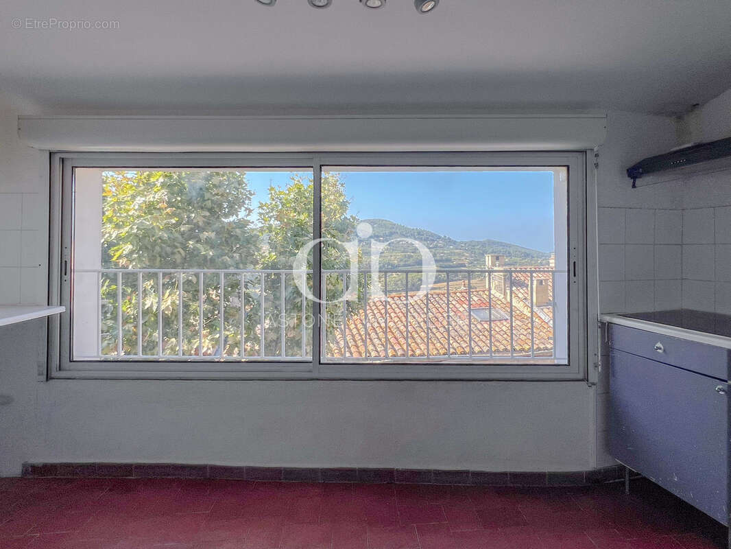 Appartement à LA CADIERE-D'AZUR