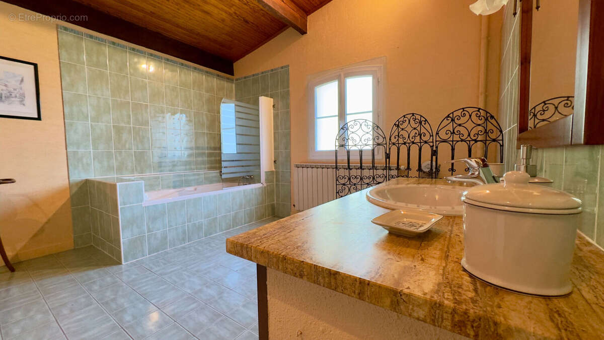 Maison à FOUGUEYROLLES