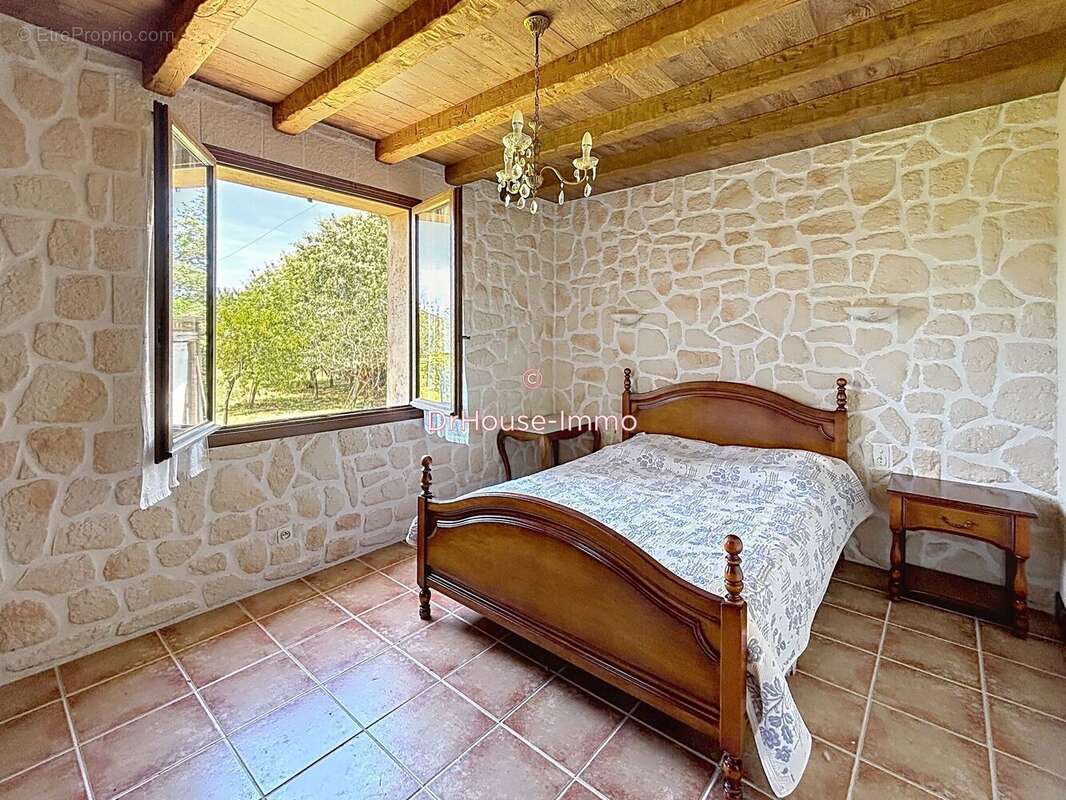 Maison à MONTAYRAL