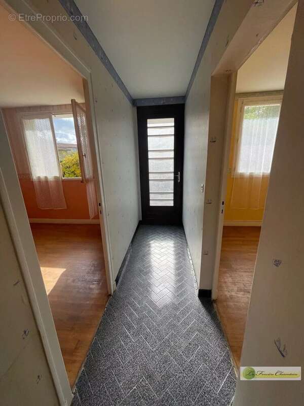 Maison à SAINT-FRAIGNE