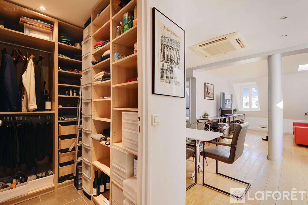 Appartement à PARIS-3E