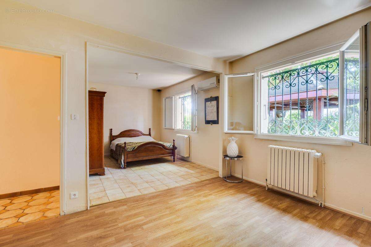 Maison à CASTELGINEST