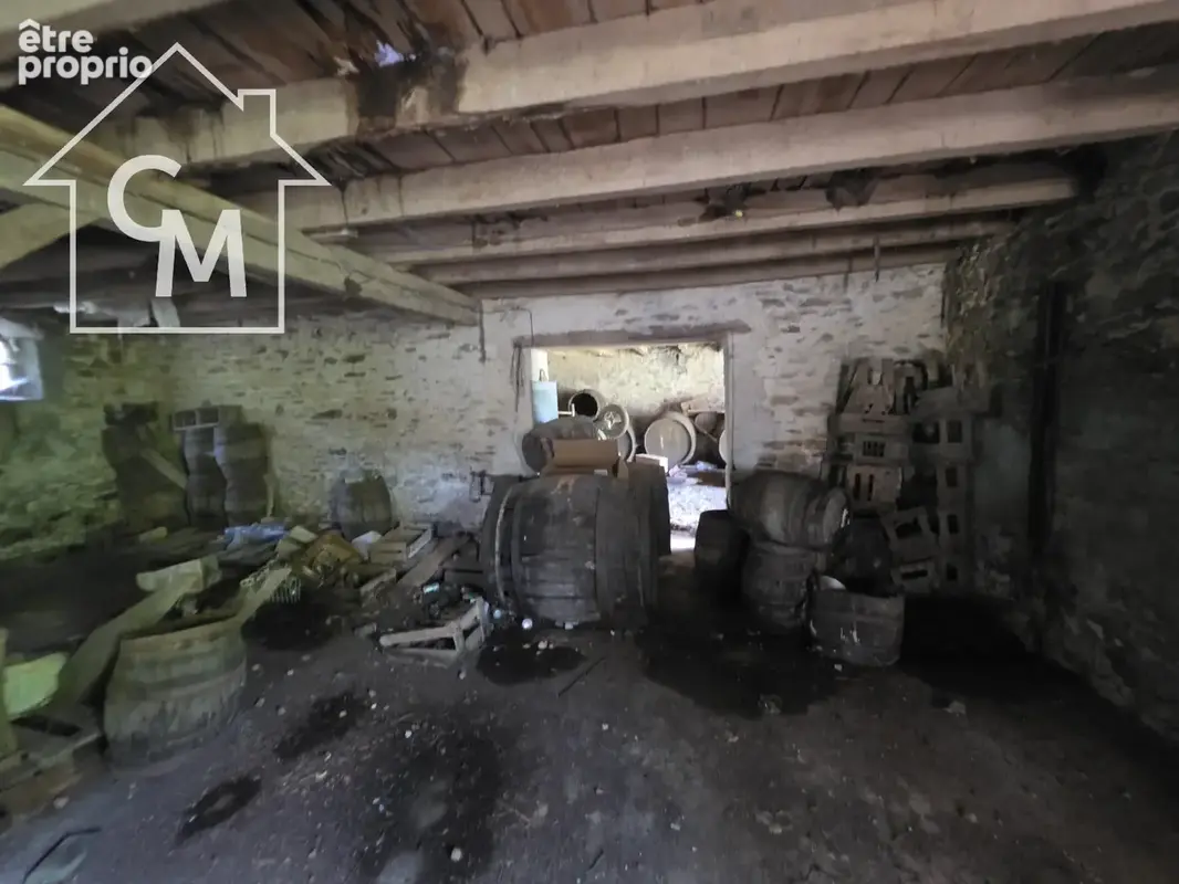Maison de campagne à rénover avec dépendances et terrain de plus d'un hectare - photo 27