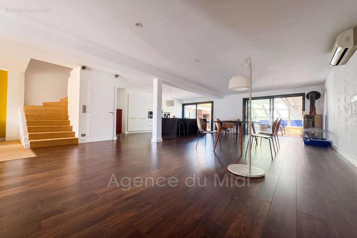 Maison 178 m² à Leucate  - photo 2