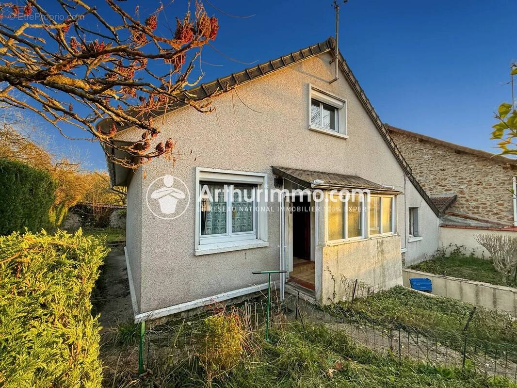 Maison à SOISY-SUR-SEINE