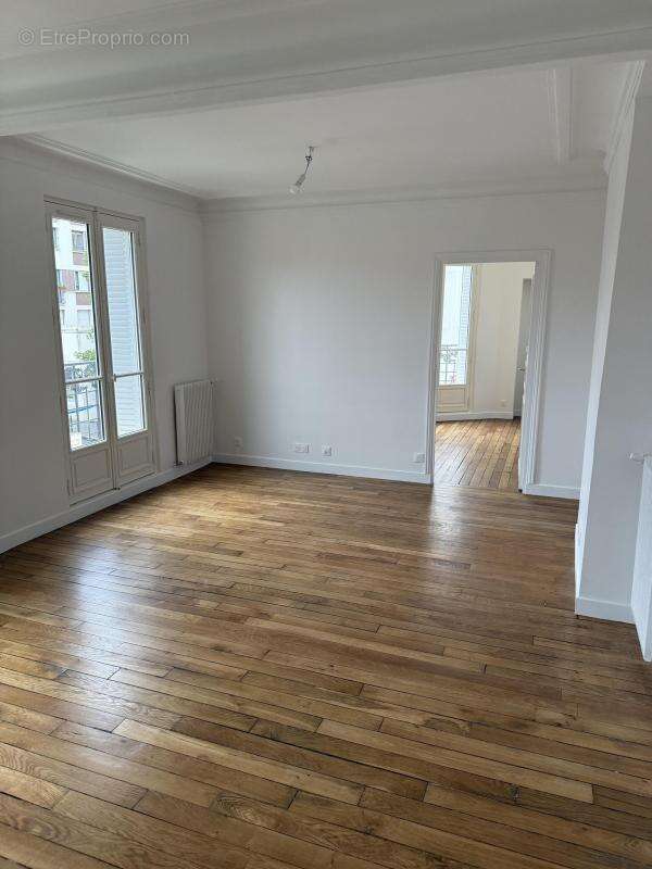 Appartement à PARIS-20E