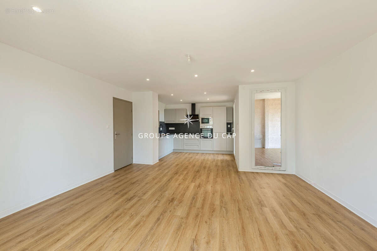 Appartement T4 Fréjus proche centre ville à pied - photo 3
