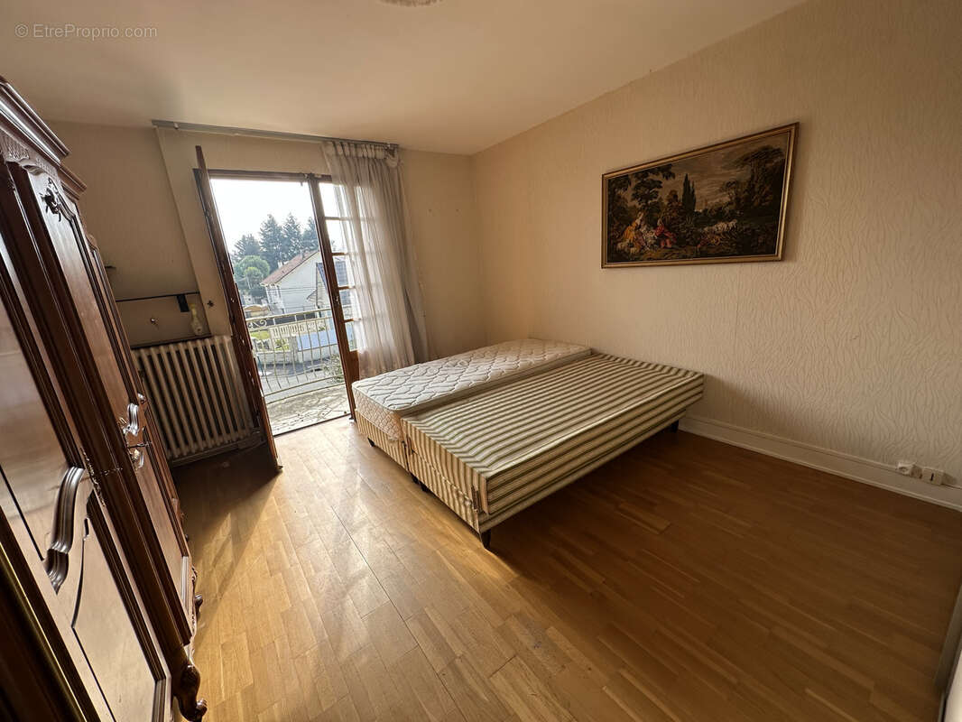 Maison à LE PLESSIS-BELLEVILLE