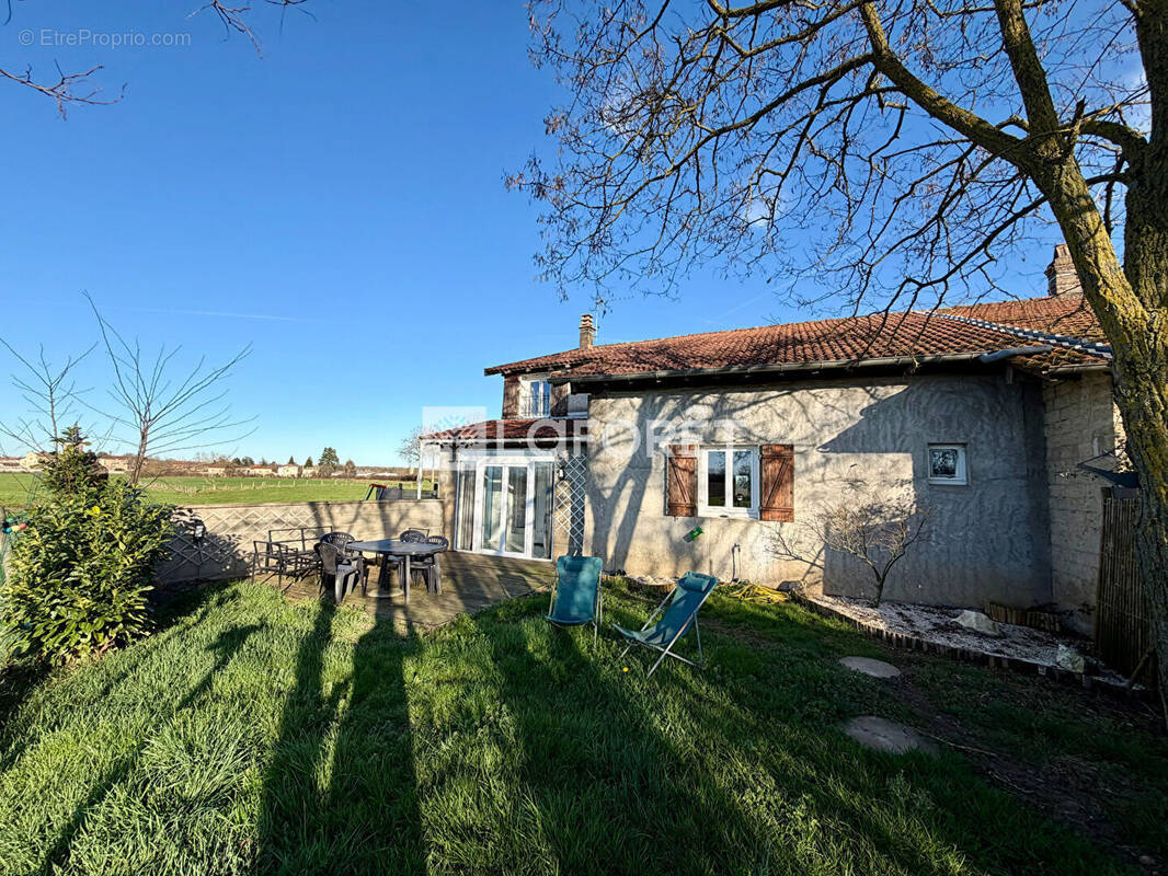 Maison à SAINT-TRIVIER-SUR-MOIGNANS