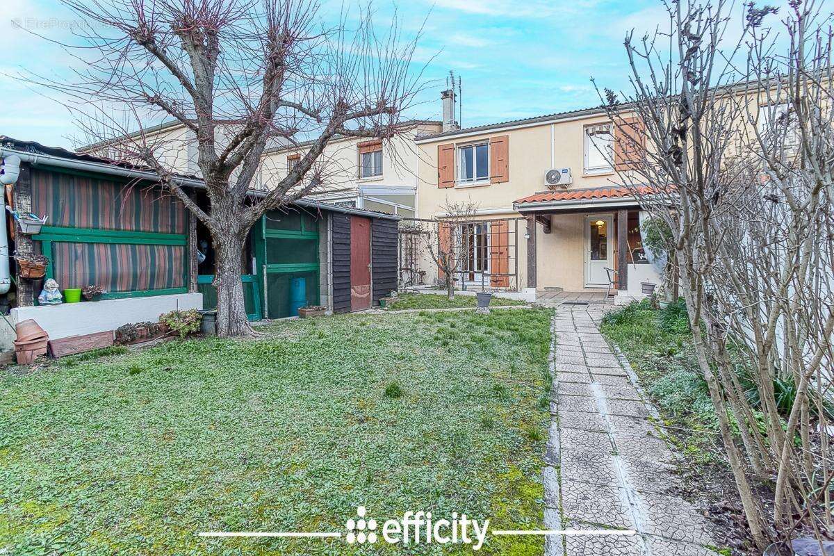 Maison à CHASSE-SUR-RHONE