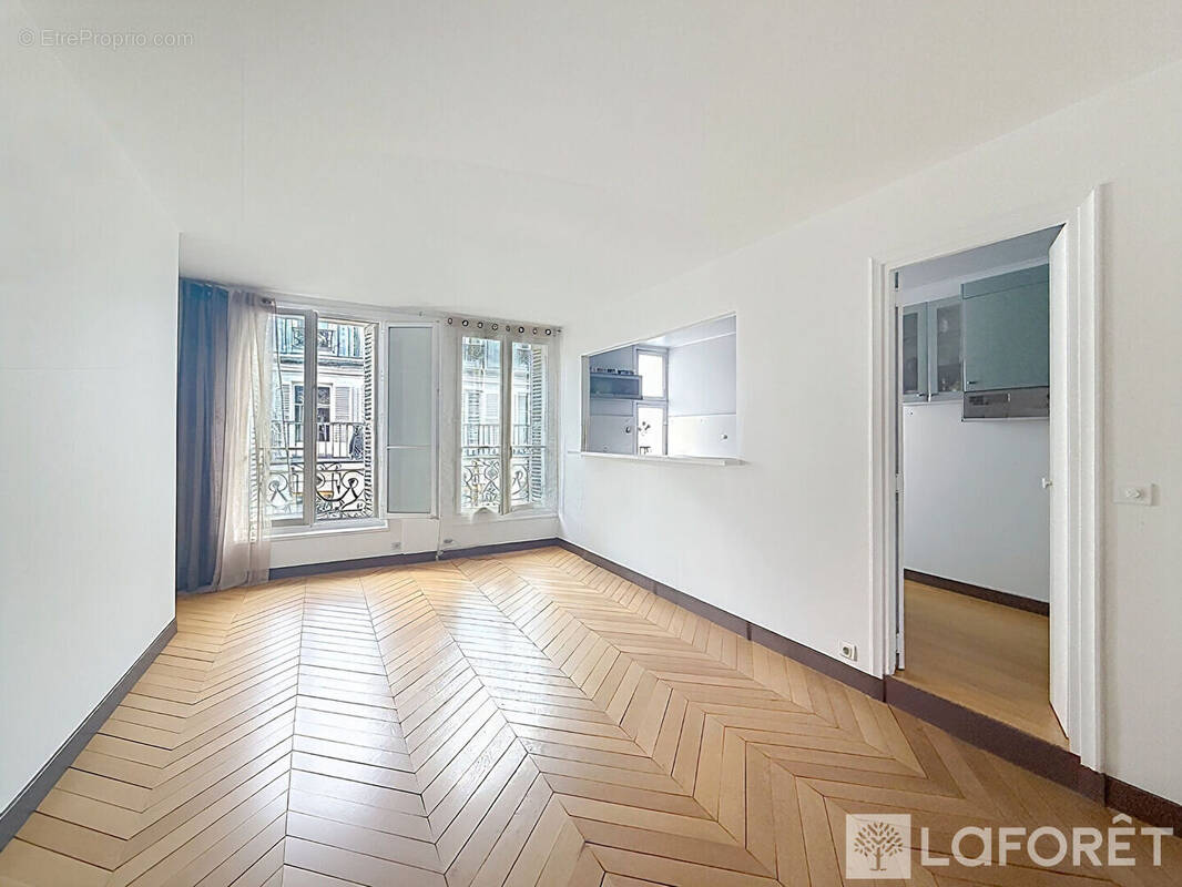 Appartement à PARIS-2E