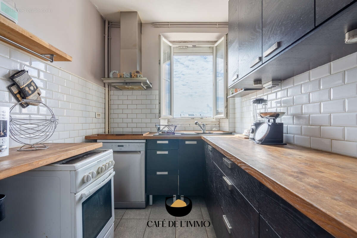 Appartement à CHARENTON-LE-PONT