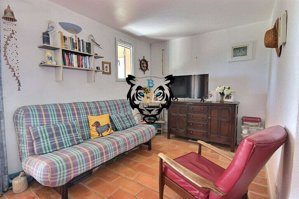 Maison à LES ISSAMBRES