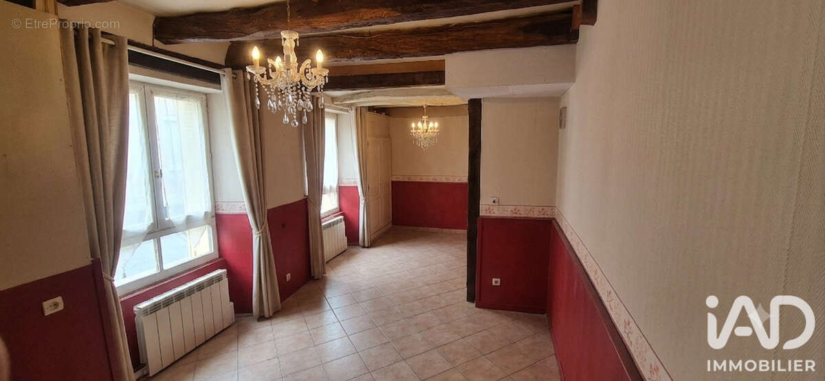 Maison 172 m² à Saint-Christophe-Sur-Le-Nais  - photo 3
