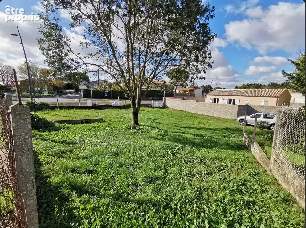 Terrain à SAINT-NAZAIRE-SUR-CHARENTE